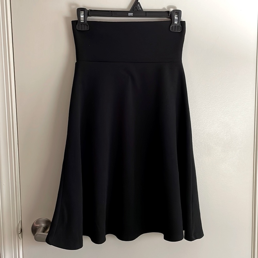 Ladies Lularoe Azure Black Skirt, NWOT, size XS